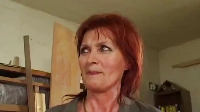 Stiefsohn verbindet sich mit Stepdaddy, indem er ihn seinen scharfe reife damen Schwanz lutschen lässt-FamilyCreep