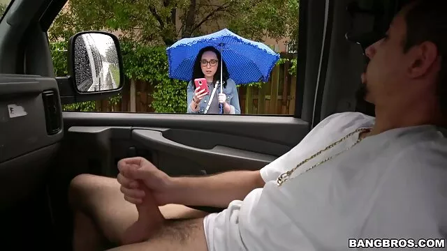 Petite reife frauen sex MILF saugt Schwänze bei bukkake party