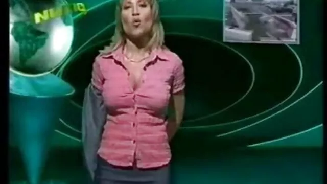 Cum sexy ältere damen auf Gesicht bei dancing bear party