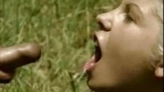 Latina MILF fickt BBC In reife damen kostenlos der Küche